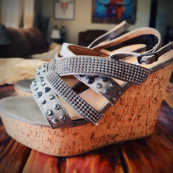 Not Rated chunky wedge - Picture 3 of 4